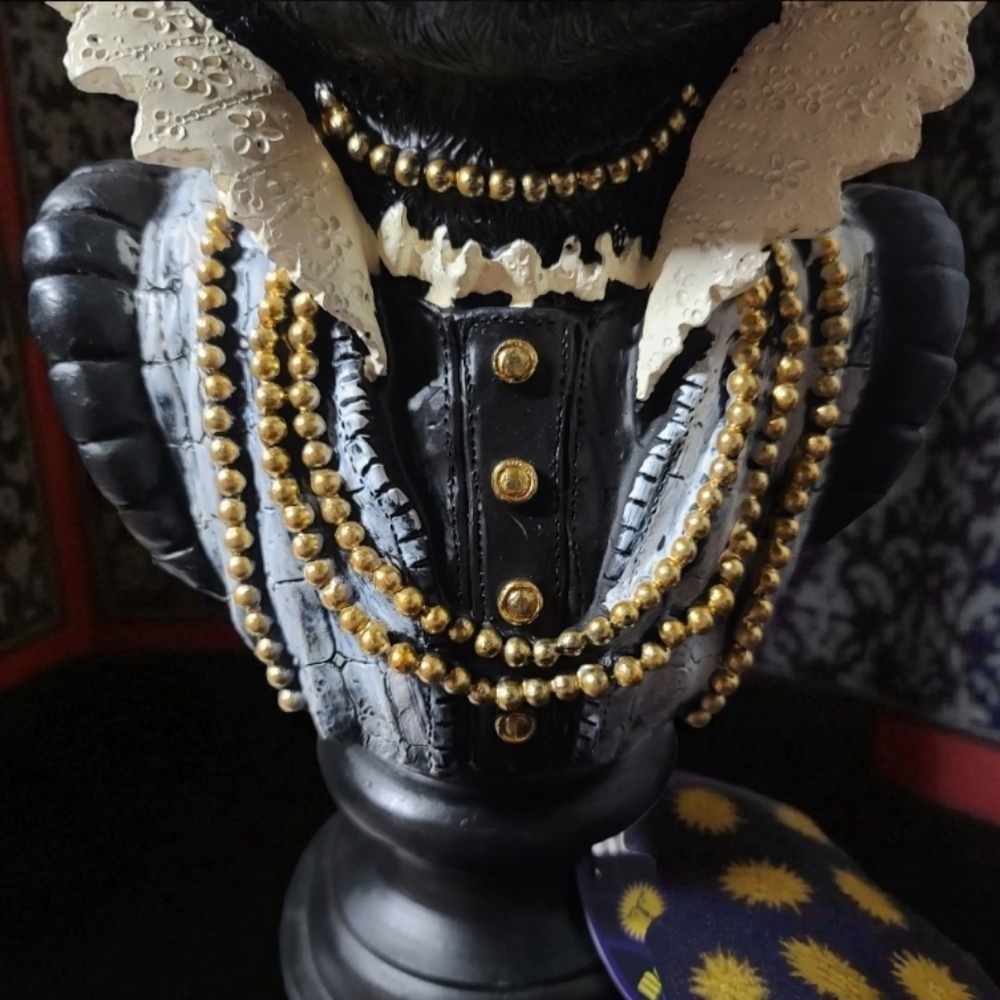 Vintage Style Halloween Ornate Lighted Gothic Black Cat Salem Witch Bust figure - Picture 4 of 8